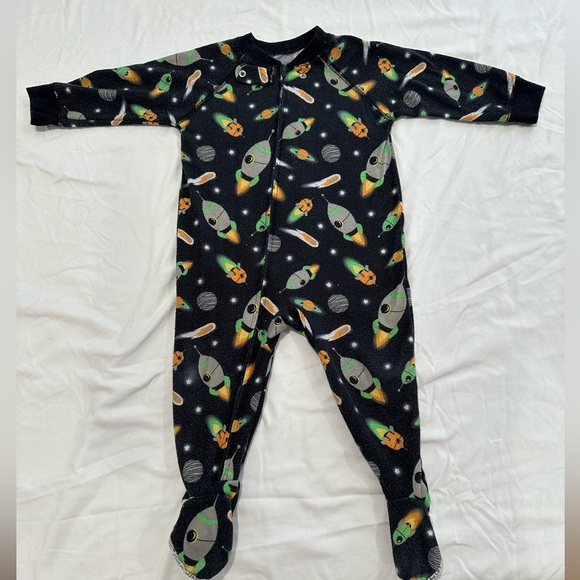 3-12 months boys onesies. Carters and just one you brand - Picture 8 of 10